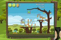 Angry Birds dans la chasse à la pistache dorée