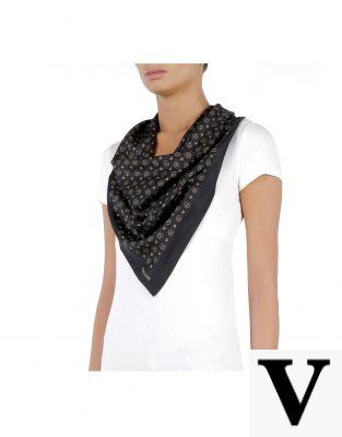 Foulard noir