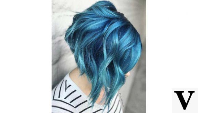 Cheveux bleus transcendants