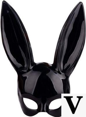 Máscara de coelho preto assombrado